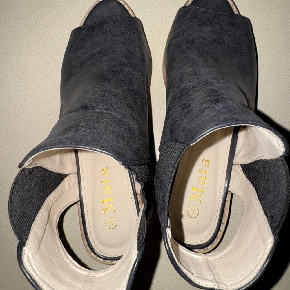 Mata super cute sandals 8